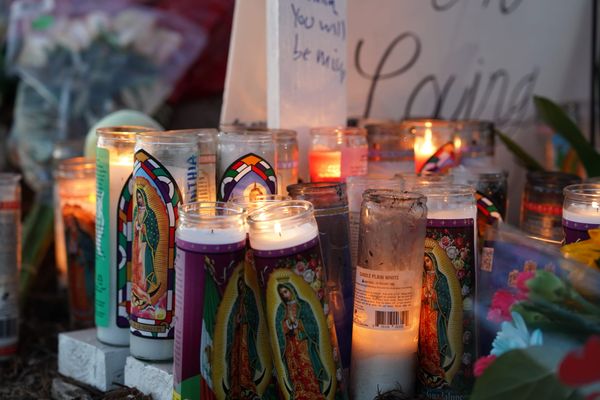 How to support the families of the car crash victims