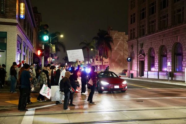 Santa Ana Police shoot rubber bullets at protesters without warning