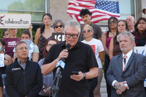 Santa Ana officials, advocates and father demand charges dropped against arrested ICE observers