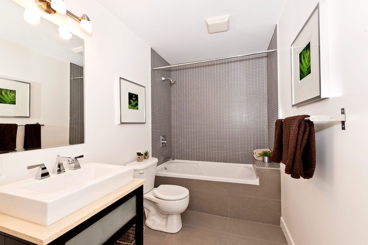 Quick Light Fixes for the Bathroom