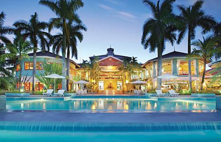 Swimming pool at Sandy Haven Resort Negril.
