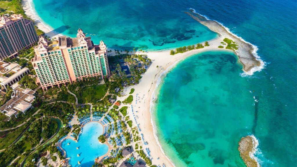 Beachfront Resorts In Nassau: Luxury & Budget Options