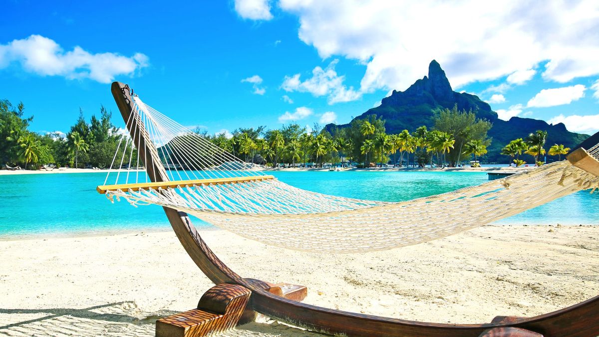The Cheapest and Most Expensive Times To Visit Bora Bora