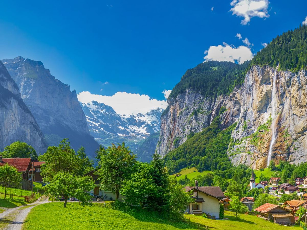 (2026) Switzerland Travel Cost Guide: Ouch, That Hurts💸