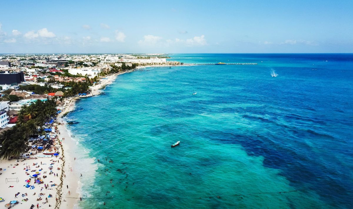 Cheapest and most expensive months to visit Playa Del Carmen.