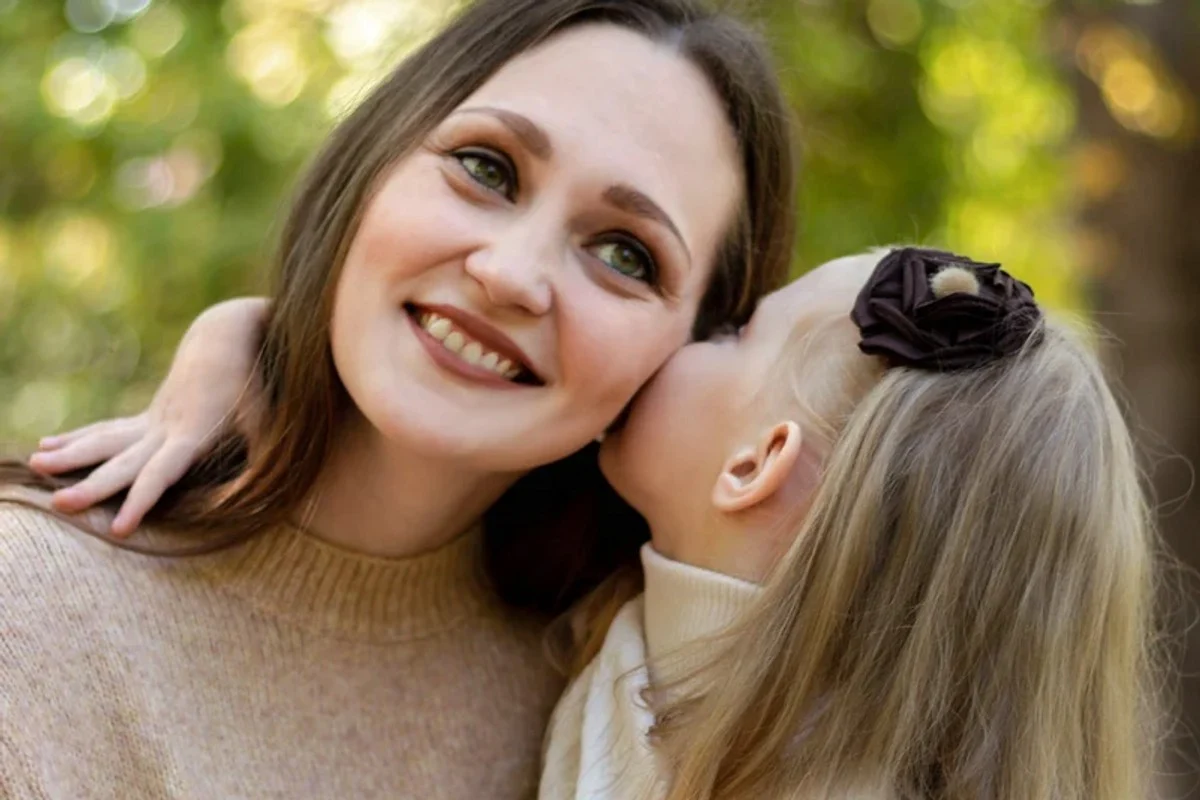 Kid attached - Attachment Parenting