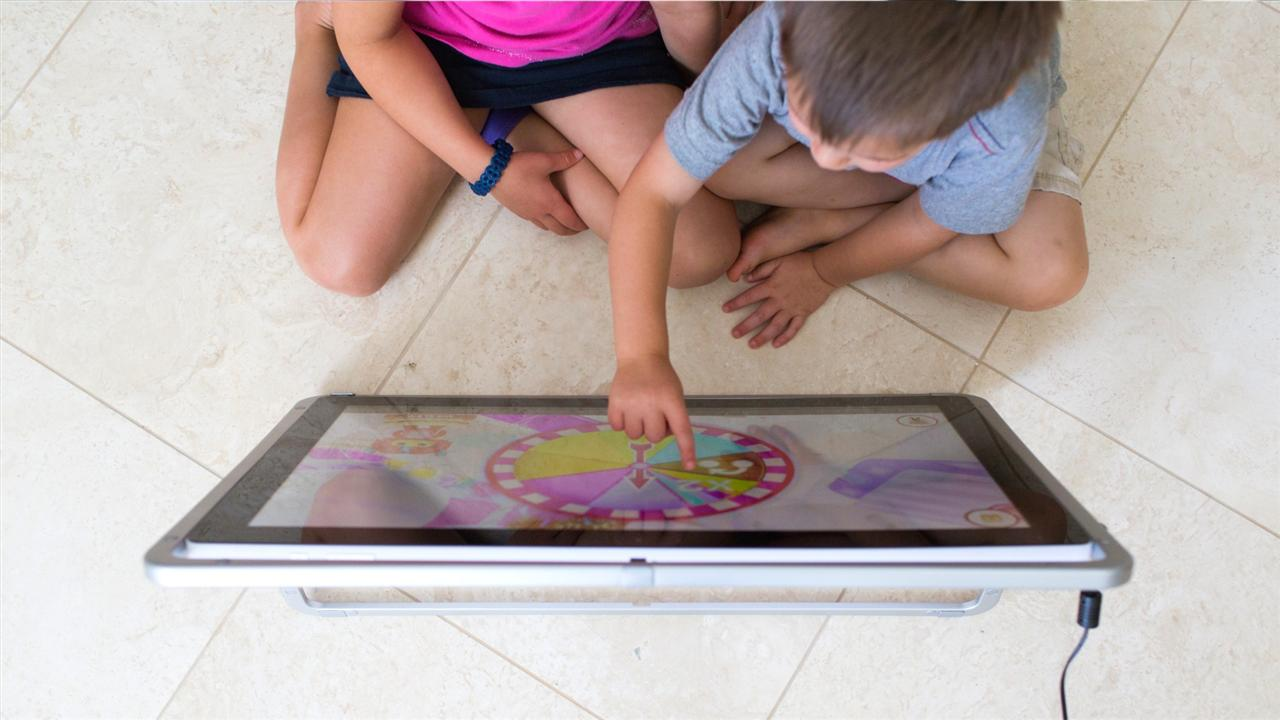 Kids playing - Best Drawing Apps for Kids