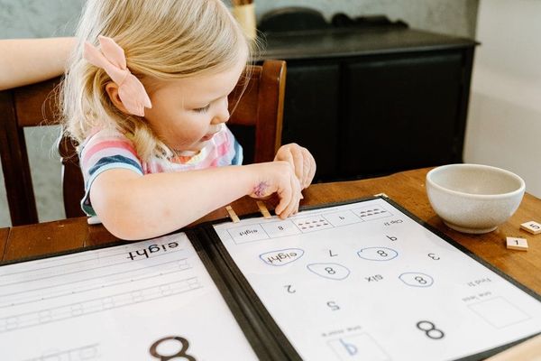 Kid Learning Math - Preschool Math Worksheets