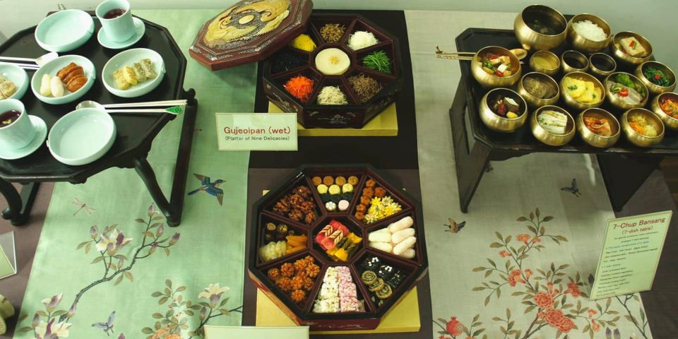 Korean table setting and the royal cuisine