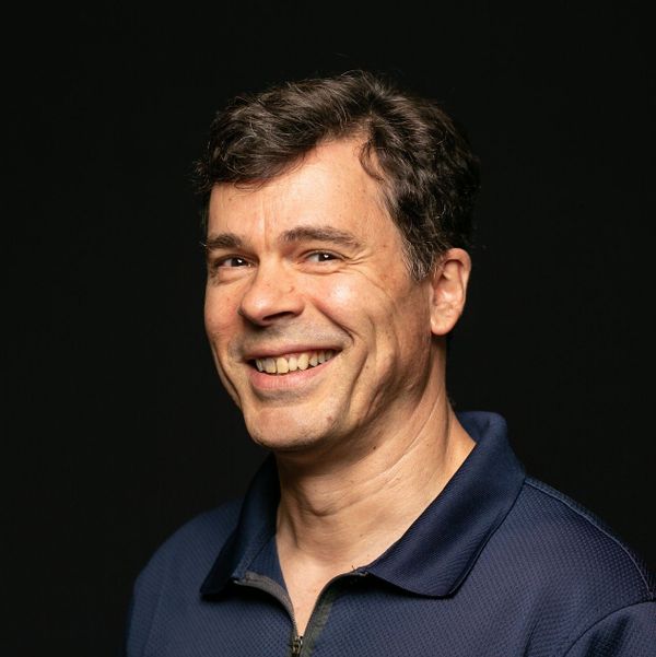 CS faculty member Konstantin Läufer named a Top Finalist for the 2021 Alice B. Hayes Award for Advising and Mentoring