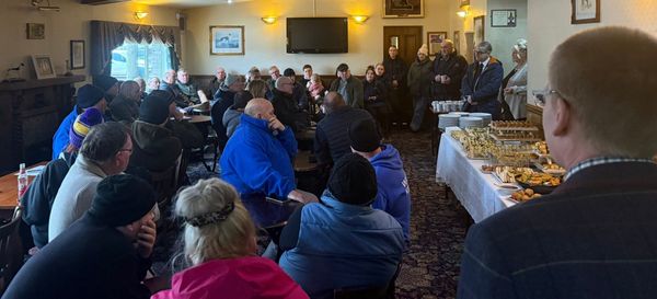 Star chairman Davies thumbs up for Pelaw after making first visit