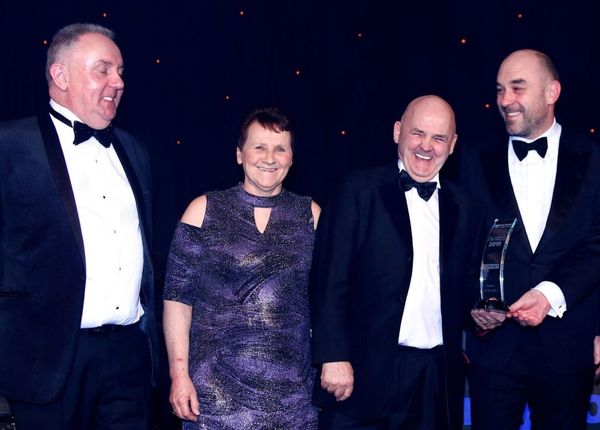 Liz and Rab McNair plus KSS net GWA ‘services’ award