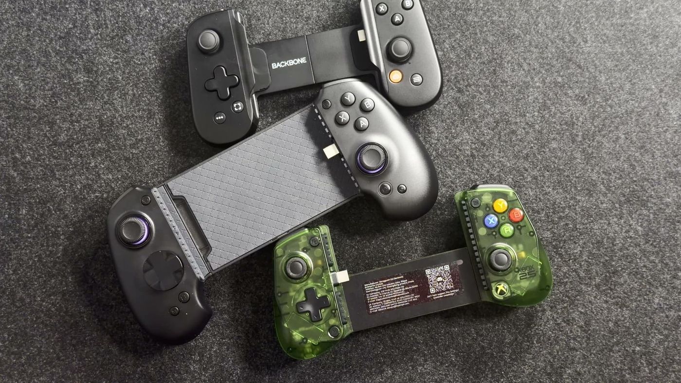 The abxylute S9, Backbone One and GameSir X5 Lite for XBOX side by side
