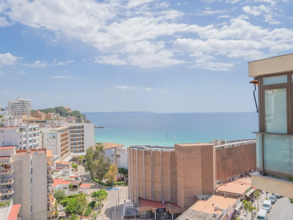 Top-floor apartment for sale in Cala Major, Southwest Mallorca, with sea views near the beach