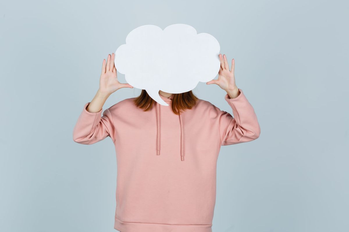 Pensamientos intrusivos: ejemplos que te ayudarán a identificarlos