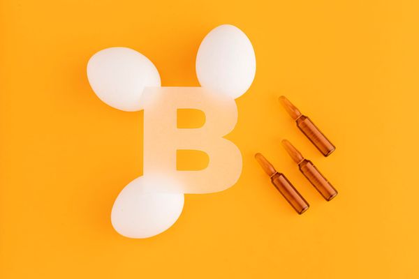 Vitamina B12: ¿Por qué deberías evaluar tus niveles sanguíneos?