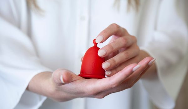 Menstruace po porodu: Kdy přijde a jaká bude?