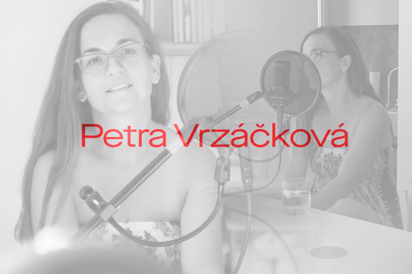Gynekoložka a sexuoložka MUDr. Petra Vrzáčková v podcastu Přiznej barvu o menstruačním cyklu a emocích.