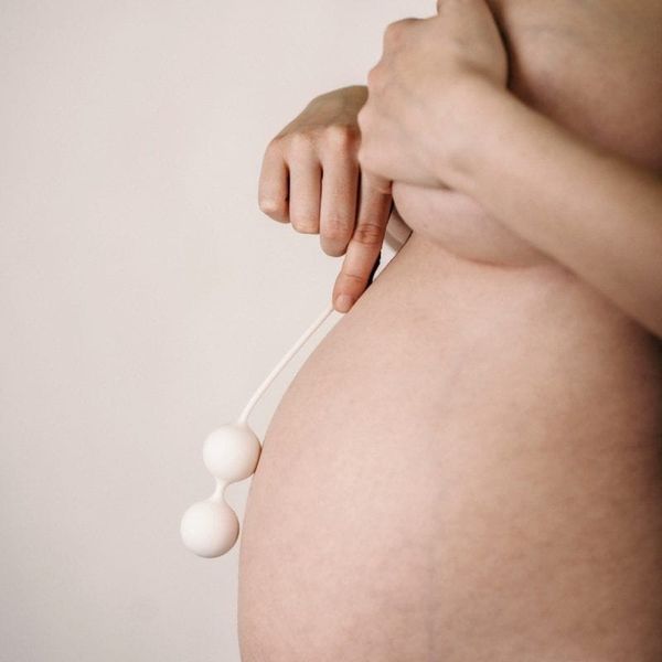 Venušiny kuličky Whoop-de-doo jako pomůcka pro posílení svalů pánevního dna a podporu rekonvalescence po porodu.