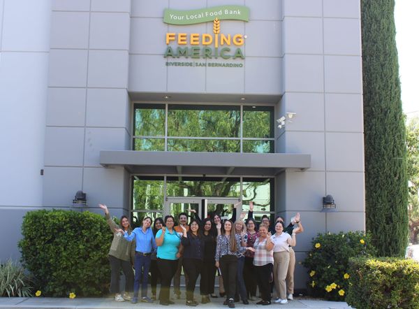 Food Bank's Hunger Resource Center Marks First Year, Assists 2,100 with CalFresh Applications