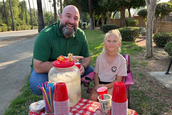 Lemonade Stand Brings Community Together