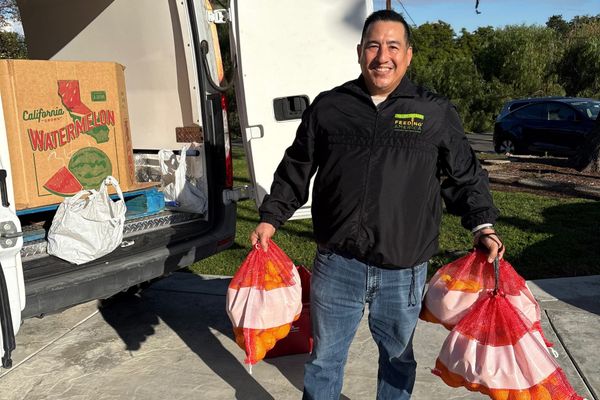 Riverside Backyards Feed Neighbors Through Gleaning Program