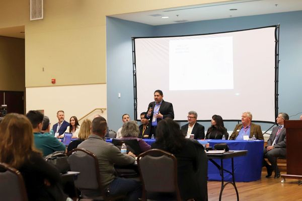 City Council Candidates Unite Behind Underground Power Lines at Second Forum
