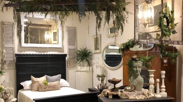 Vintique Alley, Voted Riverside’s 10 Best