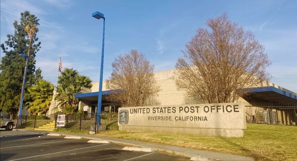 Signed bill honors Riverside icon