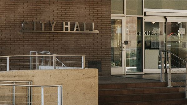 A photo of the entrance to Riverside City Hall.