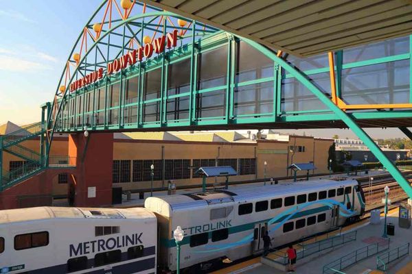 A photo of the Riverside-Downtown Metrolink station.