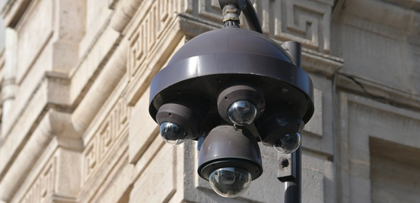 A 3-Minute Walk With 30 Cameras (video)