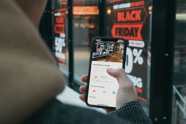 Revolution Beauty Teams Up with CM.com for AI-Driven Customer Service this Black Friday