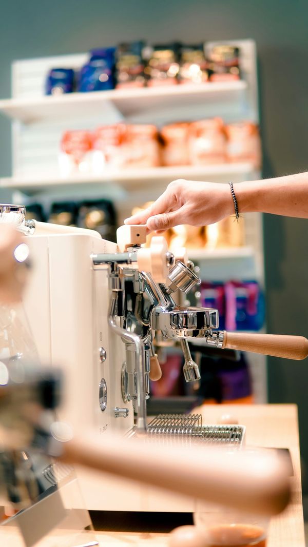 What is Customer service and why it matters in retail