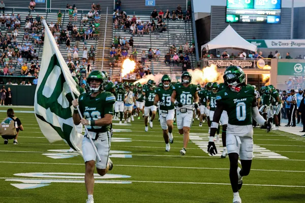 Tulane Lights Up Uptown With 31–17 Win Over Memphis