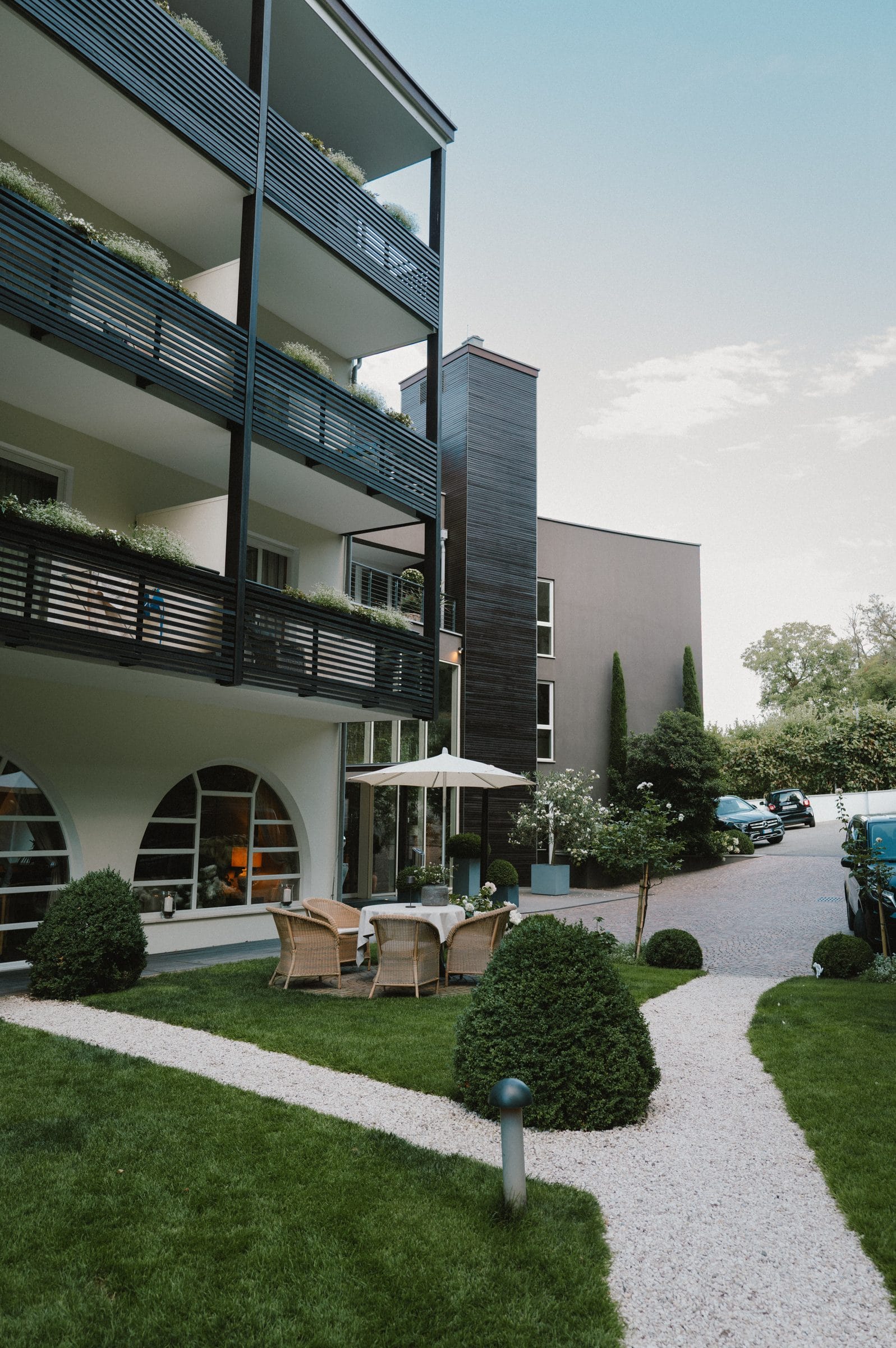 A hotel and its garden