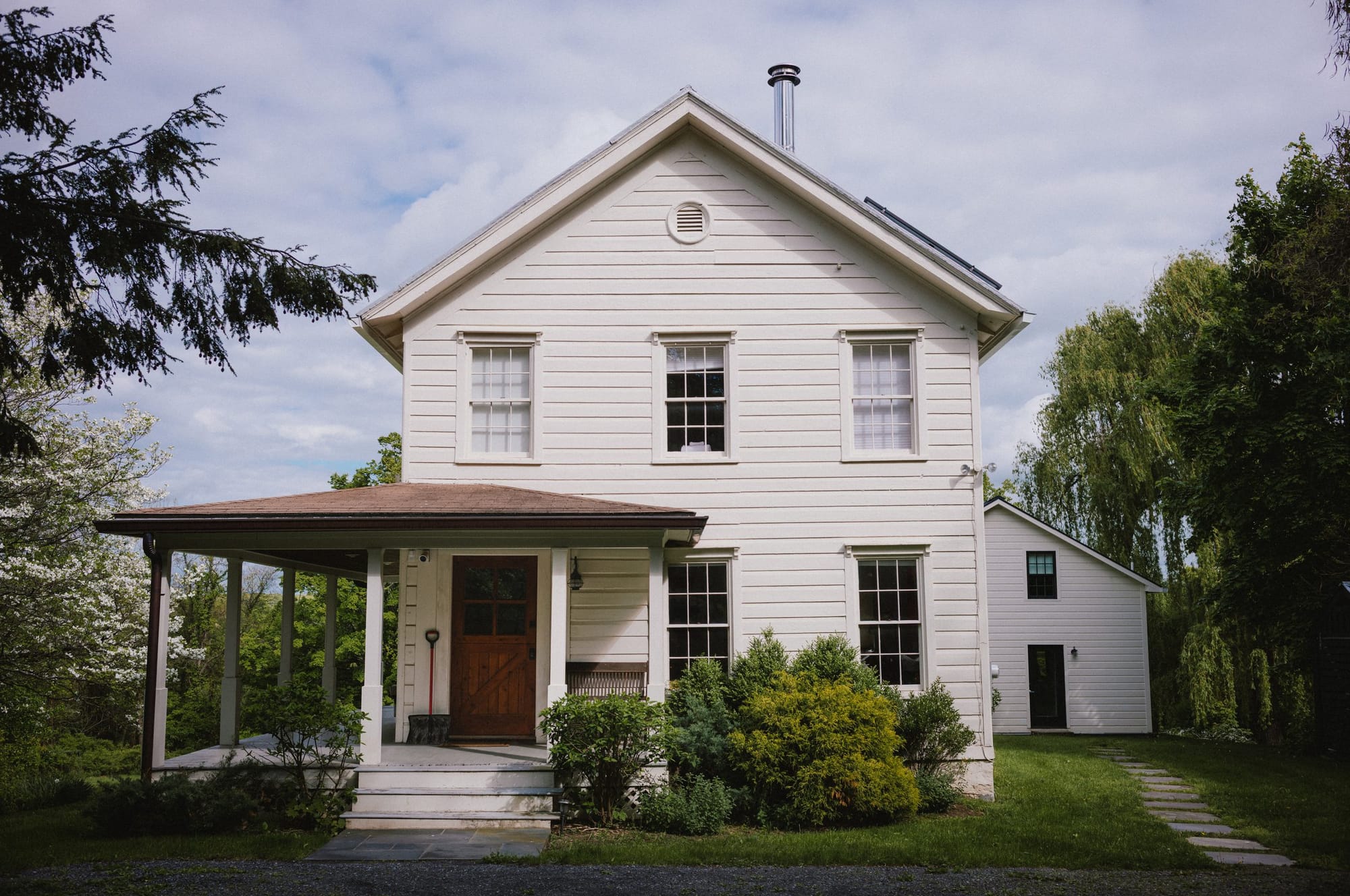 A white farmhouse