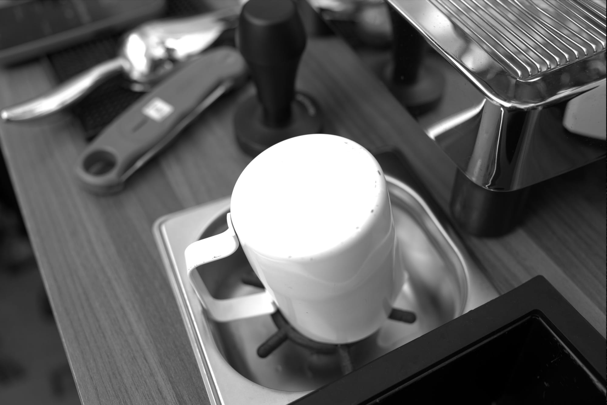 A cup under the group head.