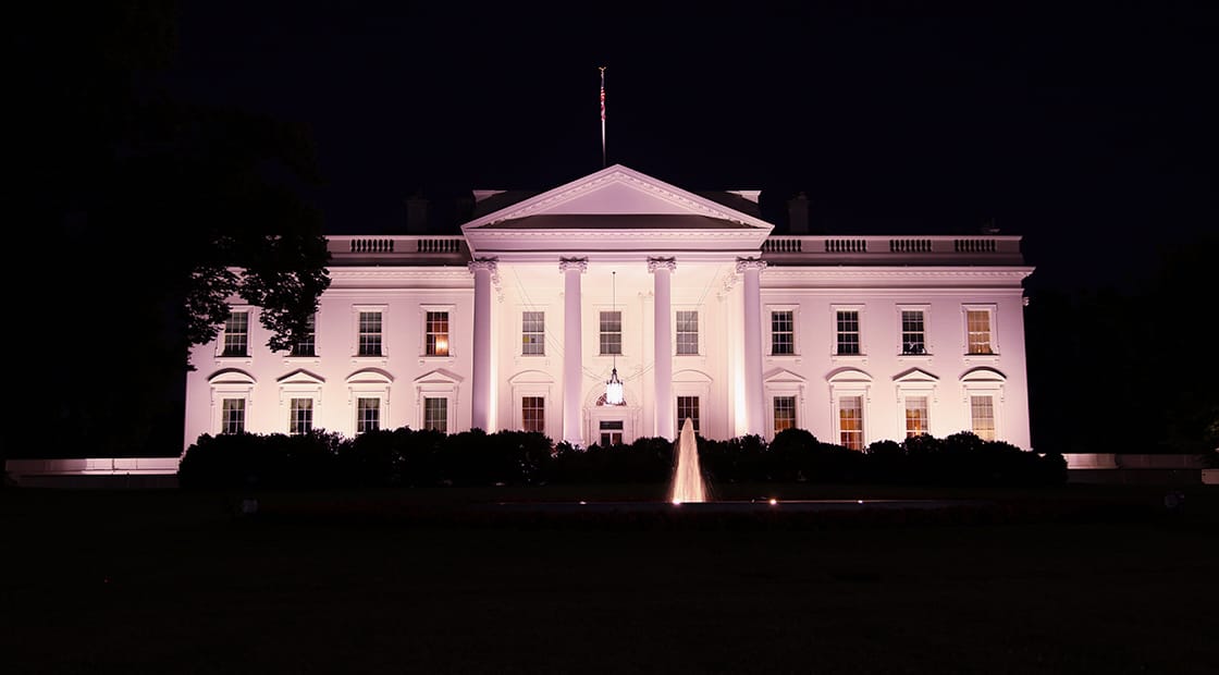 white-house-at-night