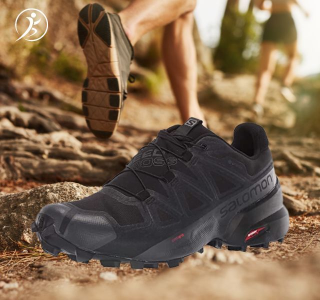 Salomon Men's Speedcross 5 GORE-TEX Trail Running Shoes
