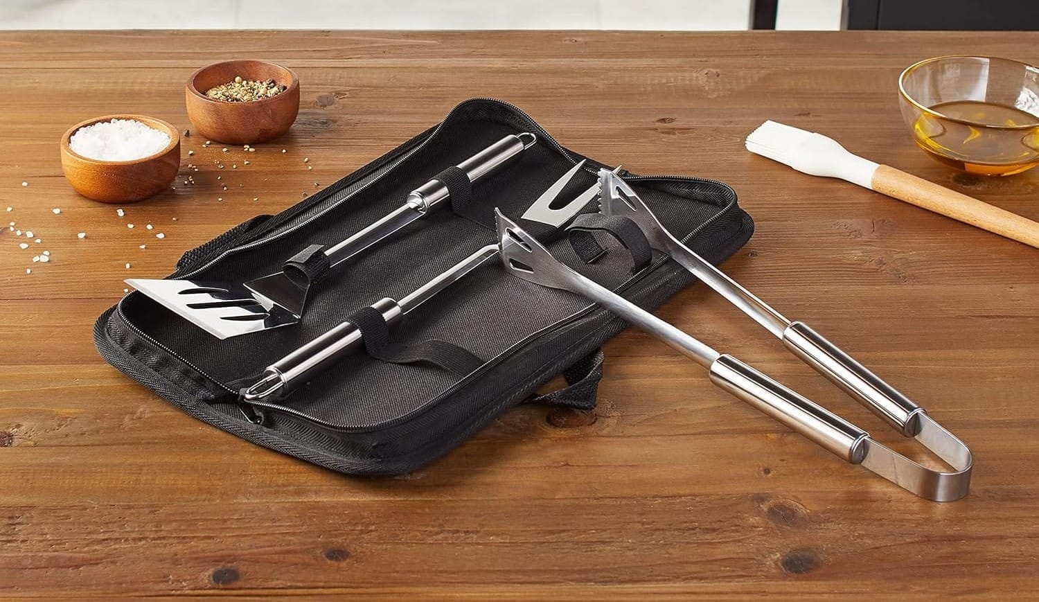 Amazon Basics Barbeque Grilling Tool Set