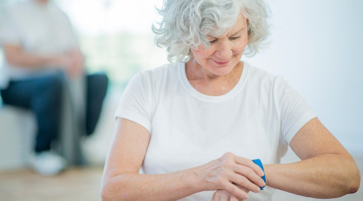 Best Fitness Tracker For Seniors - Stay Active and Healthy