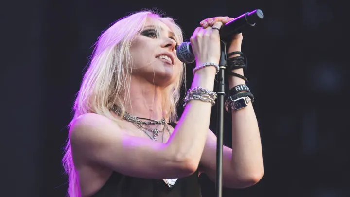 Why Club Venues Beat Stadium Shows: The Death of Intimacy in Modern Live Music