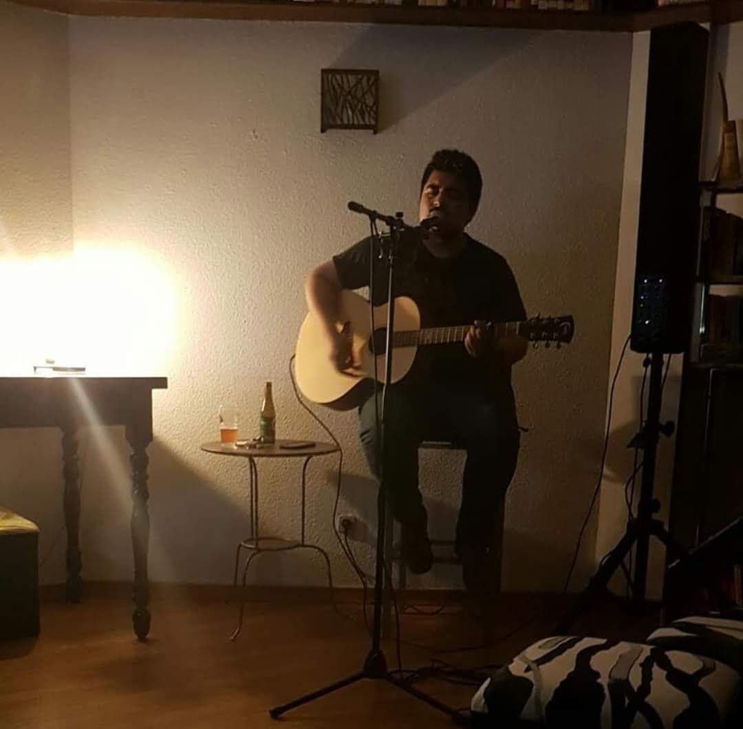 Best Live Setup for Small Cafe Gigs