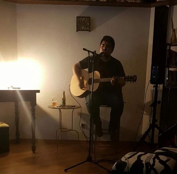 Best Live Setup for Small Cafe Gigs