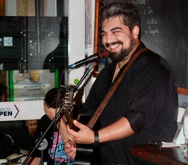 How I Survive 30°C Gigs: The Tropical Stage Survival Guide for Musicians | A Day in the Life