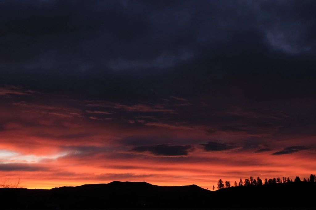Sunrise over Benteen