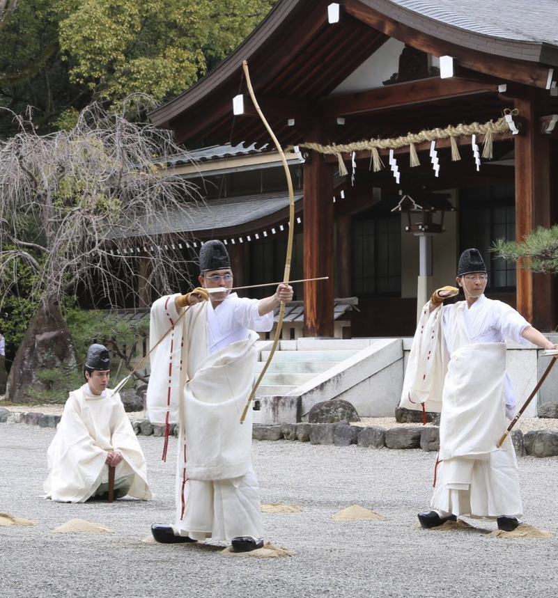 A priest aims his arrow during the Hōsha Shinji at Atsuta Shrine 