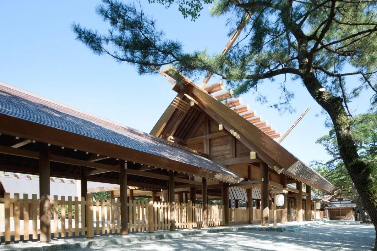 Atsuta Jingū is one of Nagoya's most popular spots during New Year's Celebrations in Japan