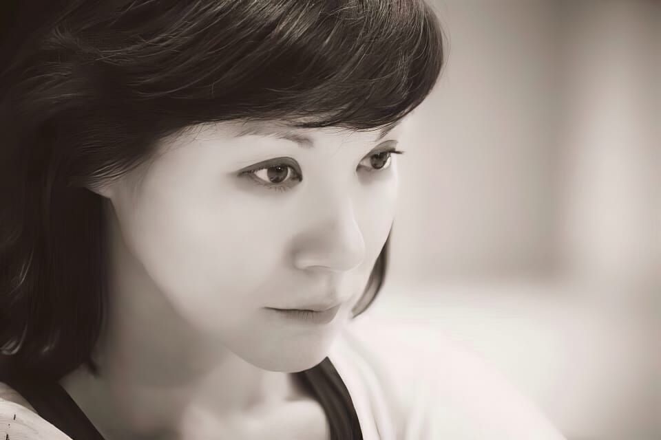 The Iridescent Stage of Aya Kawakami